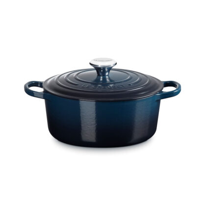 Le Creuset Signature Cast Iron 24cm Casserole Dish